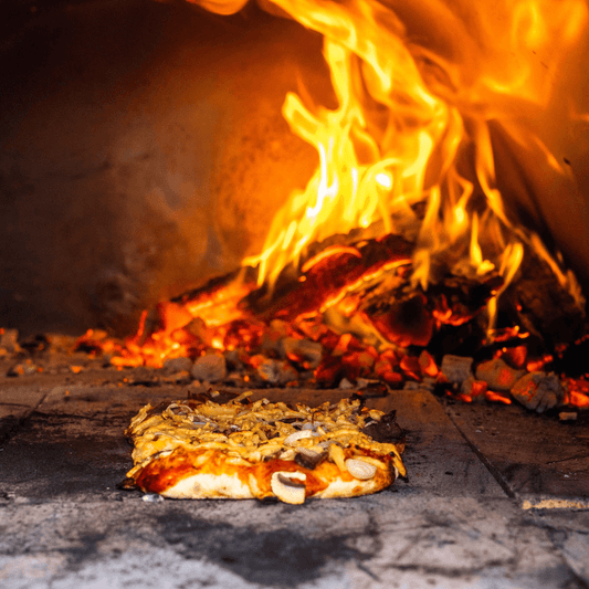 What is the Right Temperature to Cook Pizza in a Wood Fired Pizza Oven?