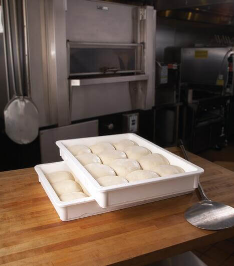 Pizza Dough Proofing Box With Lid by Cambro