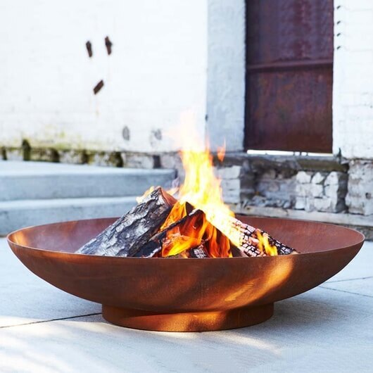 Modern Lowline Round Rustic Firepit - 800mm - Flaming Coals